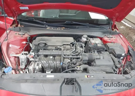 2021 Hyundai Elantra Limited z USA, uszkodzony, nr VIN KMHLP4AG6MU157831